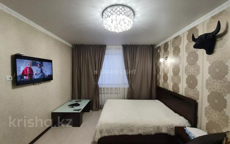 1-комнатная квартира, 45 м² по часам, Иманбаевой за 3 000 〒 в Астане, р-н Байконур — фото 41
