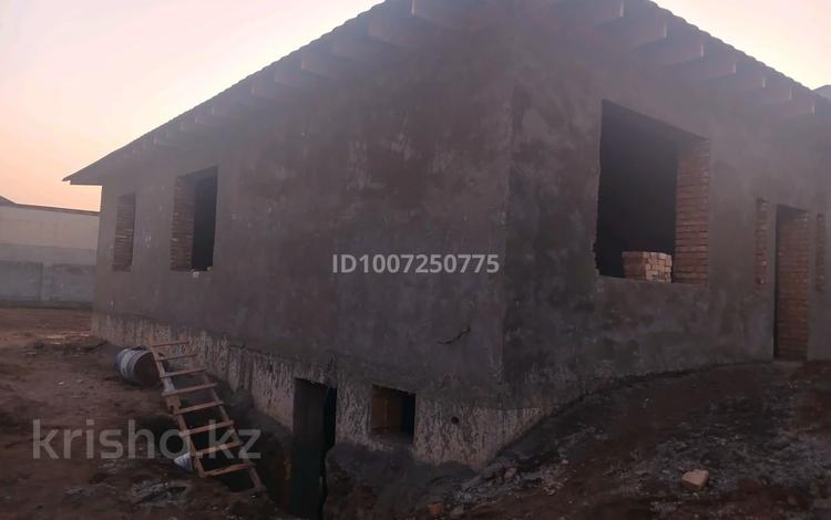 Отдельный дом · 4 комнаты · 140 м² · 3.6 сот., Асанова 19 — Сыргабекова за 39 млн 〒 в Туздыбастау (Калинино) — фото 2