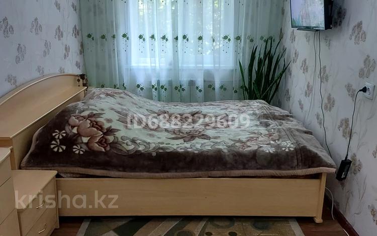 2-бөлмелі пәтер, 46 м², 1/5 қабат, Космическая — Школы #9, бағасы: 15.5 млн 〒 в Усть-Каменогорске, Ульбинский — фото 2