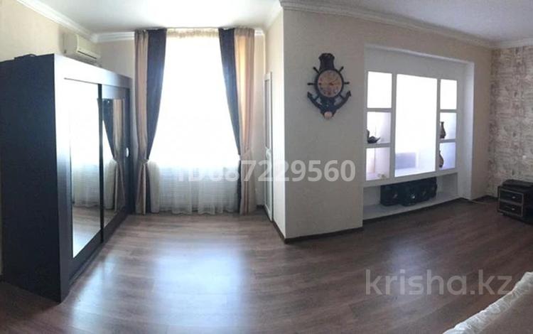 4-бөлмелі пәтер, 160 м², 2/5 қабат, мкр Сары Арка 28, бағасы: 60 млн 〒 в Атырау, мкр Сары Арка — фото 2