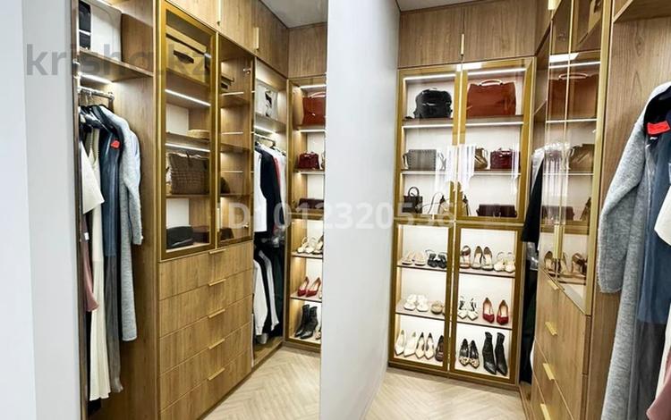 3-комнатная квартира · 110 м² · 2/12 этаж, мкр Алмагуль — Жарокова Си-синхая за 125 млн ₸ в Алматы, Бостандыкский р-н — фото 2