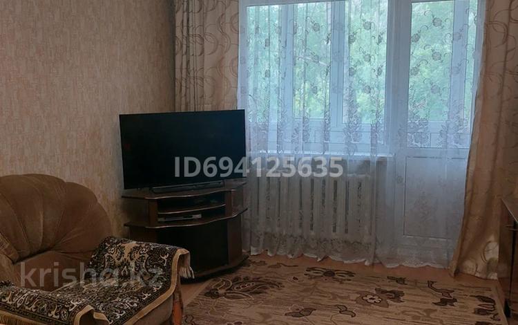 2-комнатная квартира · 44 м² · 2/5 этаж, мкр Юго-Восток, Пр. Строителей — Рынок Арай за 150 000 ₸ в Караганде, Казыбек би р-н — фото 2