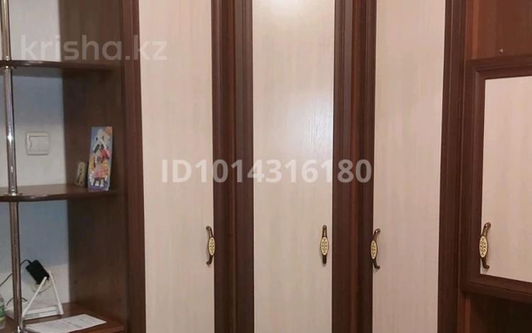 3-комнатная квартира · 69 м² · 9/9 этаж, Камзина 74 за 250 000 ₸ в Павлодаре — фото 2