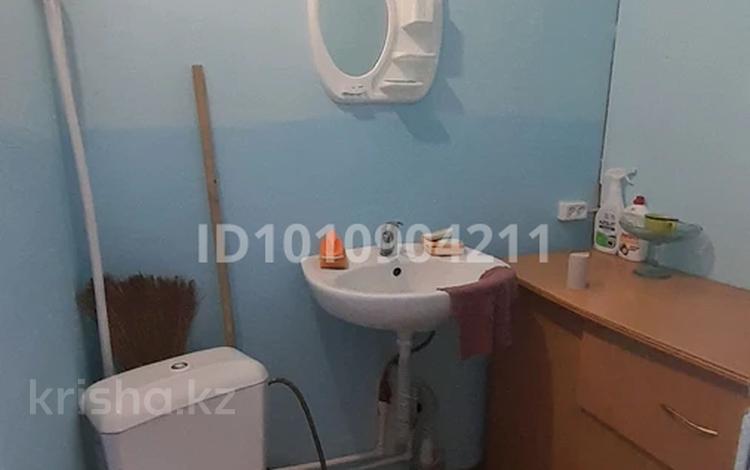 1-бөлмелі пәтер · 12 м² · 2/5 қабат, Камзина 166 — Диспетчерская, бағасы: 6 млн ₸ в Павлодаре — фото 2