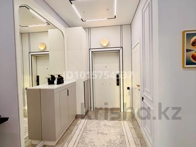 3-комнатная квартира · 100 м² · 7/13 этаж, мкр Мамыр-7, Шаляпина за 700 000 ₸ в Алматы, Ауэзовский р-н