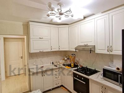 Продажа квартир в Жетысу обл.: 3-комнатная квартира · 65 м² · 2/5 этаж, Мкр. Самал за 25 млн 〒 3-комнатная квартира · 65 м² · 2/5 этаж, Мкр. Самал за 25 млн 〒 в Талдыкоргане, мкр Самал