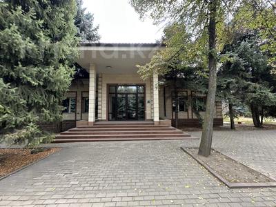 Еркін, кеңселер, дүкендер мен бутиктер, қоймалар, қоғамдық тамақтану орны, монша, қонақ үй және демалыс орындары, медорталықтар мен дәріханалар, білім орталықтары, ойын-сауық, конференц-залдар, кабинеттер және жұмыс орындары, студиялар · 600 м², бағасы: 6 млн ₸ в Алматы, Алмалинский р-н