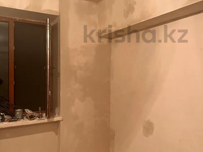 1-бөлмелі пәтер · 18 м² · 3/5 қабат, Тынышбаева 1, бағасы: 8 млн ₸ в Алматы, Турксибский р-н