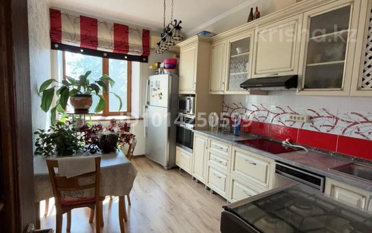 3-комнатная квартира · 84 м² · 3/3 этаж, Каюма мухамедханова 49 за 25.5 млн ₸ в Семее — фото 2