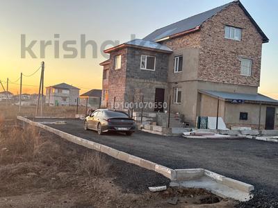 Отдельный дом · 4 комнаты · 136 м² · 10 сот., мкр Кунгей , ул. Фазыла Карибжанова 15/1 за 46 млн 〒 в Караганде, Казыбек би р-н