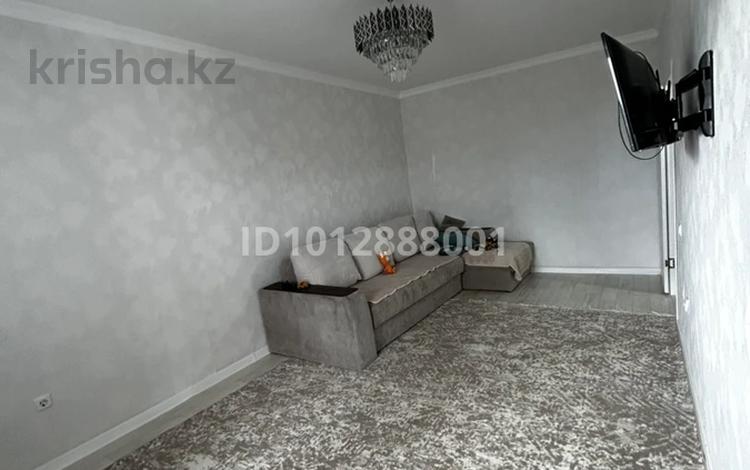 3-бөлмелі пәтер · 70 м² · 2/4 қабат, Нур Актобе 44 к, бағасы: 22 млн ₸ — фото 2