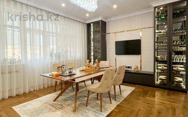 4-комнатная квартира · 200 м² · 4/5 этаж, Каратал за 140 млн ₸ в Талдыкоргане — фото 6