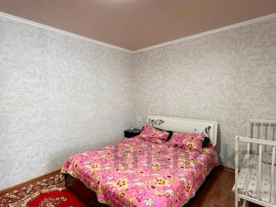 Часть дома · 5 комнат · 80 м² · 3 сот., Акбастау 90/2 за 15 млн ₸ в Талдыкоргане, Каратал