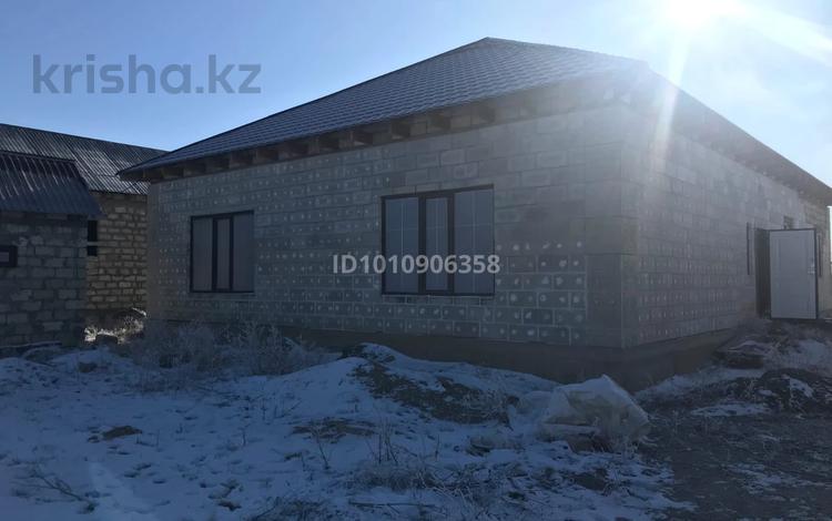 Отдельный дом · 4 комнаты · 176.4 м² · 8 сот., мкр Зарослый, 23 8 за 18 млн ₸ в Атырау — фото 2