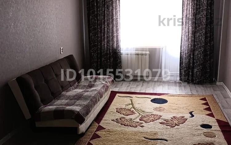 3-комнатная квартира · 60 м² · 2/5 этаж, Бергалиева 23 за 200 000 ₸ в Атырау, мкр Привокзальный-3 — фото 2