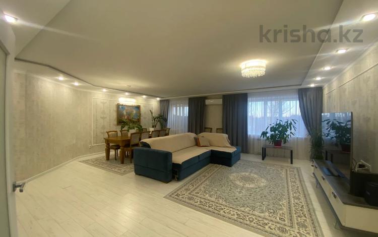 6-бөлмелі пәтер · 186 м² · 4/9 қабат, Скоробогатова, бағасы: 100 млн ₸ в Уральске — фото 2