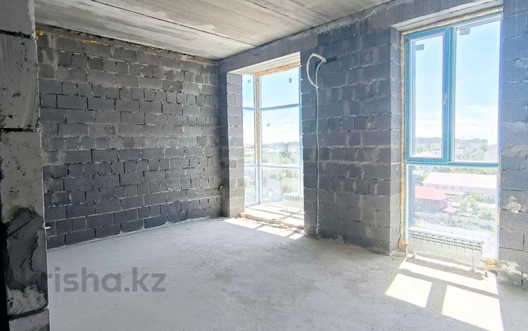 2-комнатная квартира · 56.1 м² · 7/7 этаж, маметовой за 27 млн ₸ в Уральске — фото 2