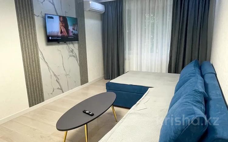 2-бөлмелі пәтер · 55 м² · 2/5 қабат, Туркестанская 2/6, бағасы: 12 000 ₸ в Шымкенте — фото 2