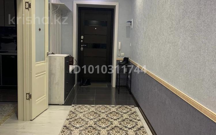 3-бөлмелі пәтер · 81.6 м² · 1/6 қабат, мкр Айгуль, Сергея Тюленина 4-6, бағасы: 40 млн ₸ в Уральске — фото 3