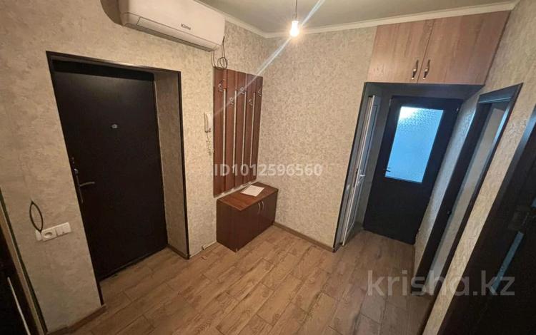 2-бөлмелі пәтер · 46 м² · 1/5 қабат, Строителей 6 6 — На против тулпара, бағасы: 16 млн ₸ в Аксукенте — фото 2