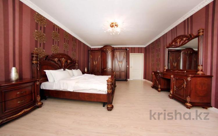 2-комнатная квартира, 88.4 м², 18 этаж посуточно, Розыбакиева 289 — Аль-Фараби за 22 000 〒 в Алматы, Бостандыкский р-н — фото 2