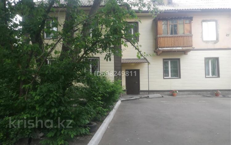 3-комнатная квартира · 65.6 м² · 1/2 этаж, Строителей 49 — Пересечение улиц Строителей и Фурманова за 9.5 млн ₸ в Темиртау — фото 4