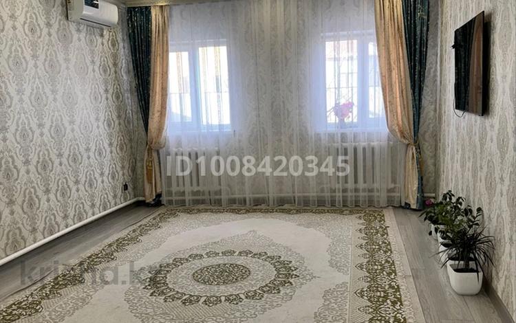 Отдельный дом · 3 комнаты · 100 м² · 8 сот., мкр Балауса, ХАЙРЕДИНА БОЛГАНБАЙУЛЫ 41 за 28 млн ₸ в Атырау — фото 2