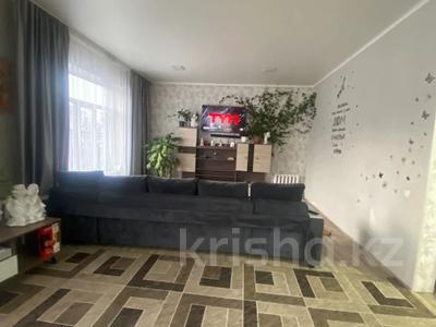 Отдельный дом · 4 комнаты · 212.9 м² · 7 сот., Матросова за 35 млн ₸ в Павлодаре