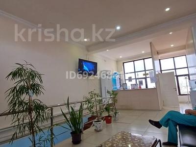 Действующий медицинский центр · 400 м², бағасы: 18 млн 〒 в Шымкенте, Абайский р-н
