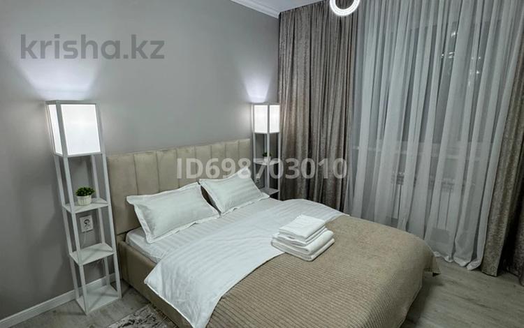 2-комнатная квартира · 50 м² · 1/10 этаж, мкр Центральный, Абая 26/2 — Драмтеатр за 17 000 ₸ в Атырау — фото 2