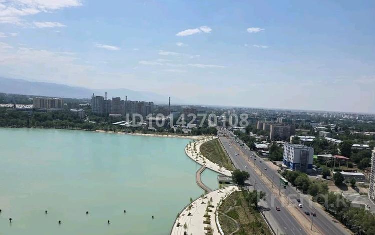2-комнатная квартира · 65 м² · 19/21 этаж, Толе би 286/6 за 320 000 ₸ в Алматы, Алмалинский р-н — фото 2