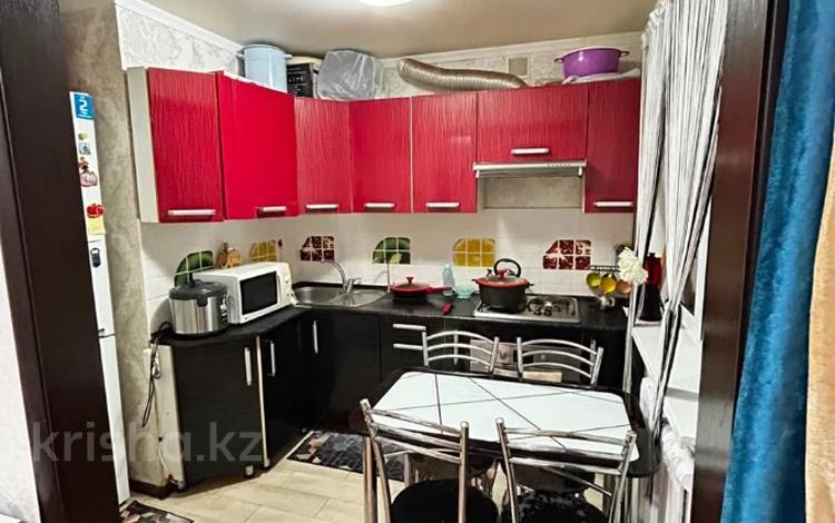 3-бөлмелі пәтер · 46.4 м² · 5/5 қабат, Юго-Восток ш/а., Муканова 32, бағасы: 17.9 млн ₸ в Караганде, Казыбек би р-н — фото 2