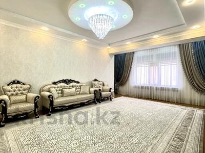 4-комнатная квартира, 129.8 м², 8/10 этаж, 18А мкр 10 за 71 млн 〒 в Актау, 18А мкр