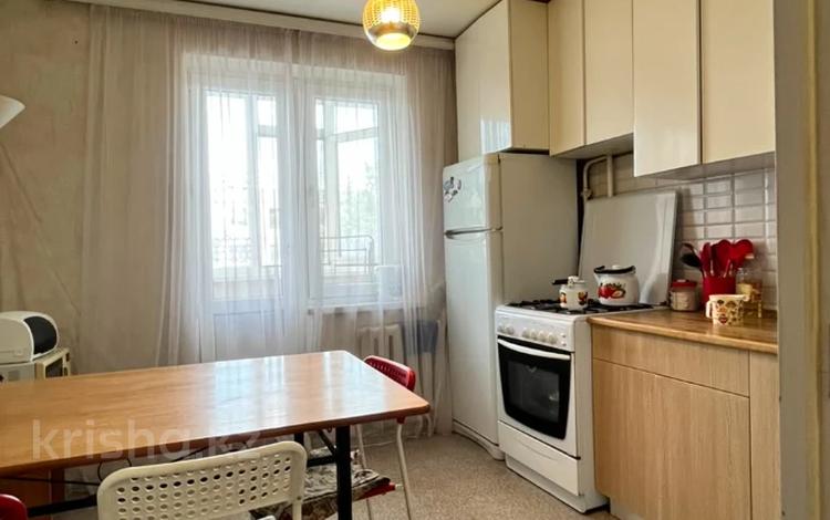 2-бөлмелі пәтер · 55.2 м² · 4/5 қабат, 2 ш/а., 101 стелковый бригады, бағасы: 18 млн ₸ в Актобе, мкр 8 — фото 2