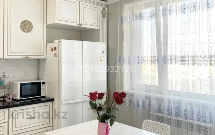 2-комнатная квартира · 57 м² · 15/18 этаж, Сауран 10Б за 44.5 млн ₸ в Астане, Есильский р-н — фото 3