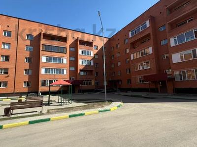 2-комнатная квартира, 63 м², 1/5 этаж, мкр 14, 5/3 за 16 млн 〒 в Караганде, Алихана Бокейханова р-н