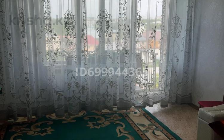 4-бөлмелі пәтер · 100 м² · 6/9 қабат, А.Молдагуловой 44 — За рынком "Комеш-Булак", бағасы: 40 млн ₸ в Шымкенте, Абайский р-н — фото 2