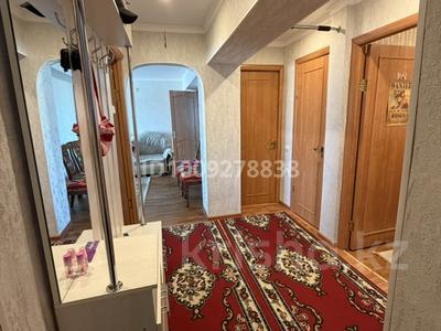 4-бөлмелі пәтер · 90 м² · 4/5 қабат, Астана проспект 21, бағасы: 25.5 млн ₸ в Талдыкоргане, мкр Самал