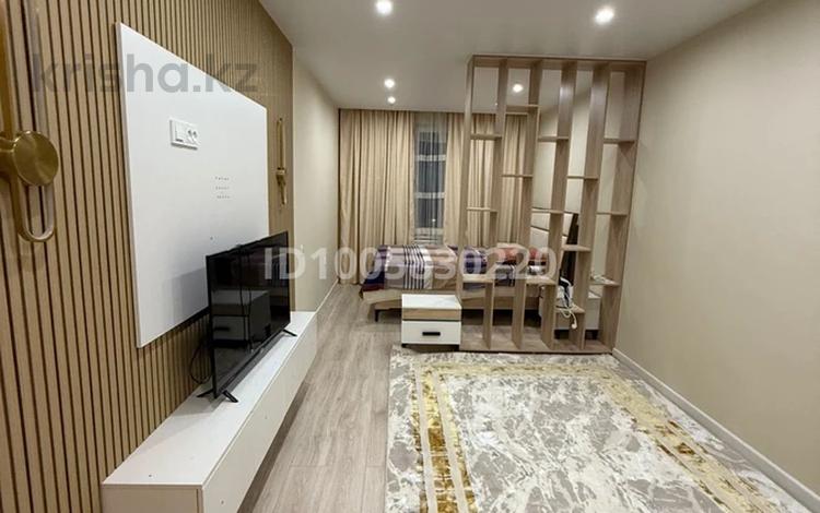 1-комнатная квартира · 40 м² · 6/9 этаж, Райымбека 590/15 за 220 000 ₸ в Алматы, Наурызбайский р-н — фото 2