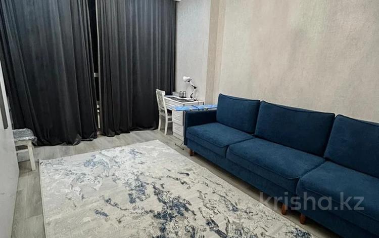 2-комнатная квартира, 70 м², 6 этаж помесячно, Бокейхана 25