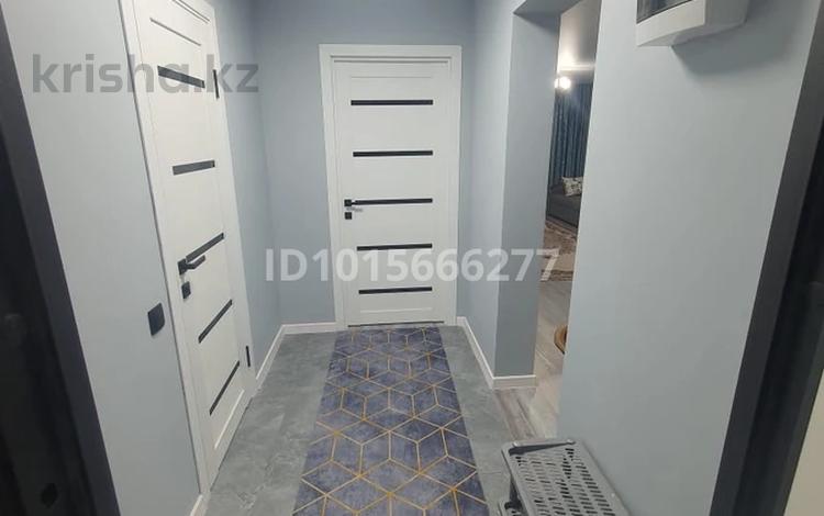 2-комнатная квартира · 52 м² · 7/9 этаж, мкр Аккент 100 за 300 000 ₸ в Алматы, Алатауский р-н — фото 2