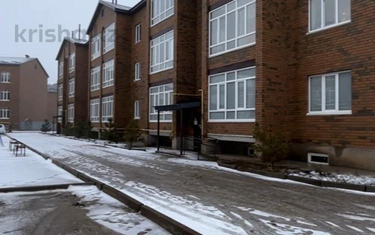 2-комнатная квартира · 67.2 м² · 3/3 этаж, Б Жумагалиева за 28 млн 〒 в Уральске — фото 2