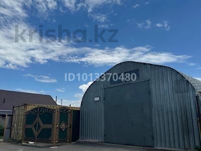 Жеке үй · 6 бөлме · 200 м² · , Улытау 16 — Район Котал 2 Рынок Улжан Нургиса Тлендиева, бағасы: 60 млн ₸ в Астане, Сарыарка р-н