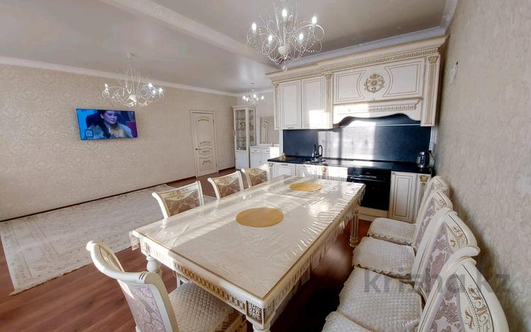 2-комнатная квартира, 60 м², 2/5 этаж, Айталиева за 26.5 млн 〒 в Уральске — фото 2