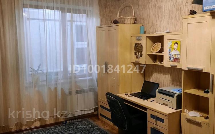 4-бөлмелі пәтер · 100 м² · 5/5 қабат, 26-й мкр 12, бағасы: 180 000 ₸ в Актау — фото 2