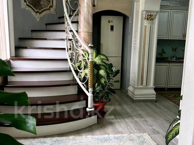 Продажа домов и дачи в Алматы: Отдельный дом · 8 комнат · 250 м² · 8 сот., мкр Шанырак-1 56 — Утемисова за 68 млн 〒 Отдельный дом · 8 комнат · 250 м² · 8 сот., мкр Шанырак-1 56 — Утемисова за 68 млн 〒 в Алматы, Алатауский р-н