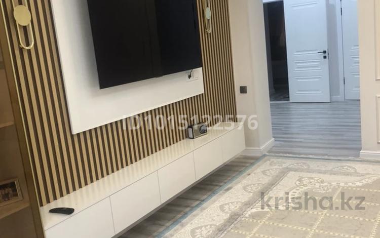 3-комнатная квартира · 85 м² · 5/12 этаж, 9 40/2 за 39 млн ₸ в Туркестане — фото 2