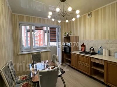 4-комнатная квартира · 102 м² · 5/5 этаж, мкр Омега, Молдашева 20 за 32 млн ₸ в Уральске