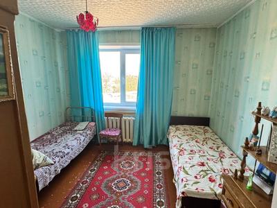 3-комнатная квартира · 50 м² · 2/5 этаж, Камзина 11 за 8 млн ₸ в Аксу