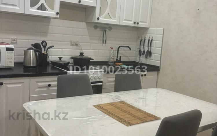 1-бөлмелі пәтер · 50 м² · 12/19 қабат, А-62 1/2 — Шаймерденова, бағасы: 2 500 ₸ в Астане, Алматы р-н — фото 3